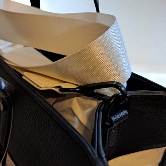 Betsey Johnson XOBECCA-H White & Black Tote NWT - Picture 10 of 15